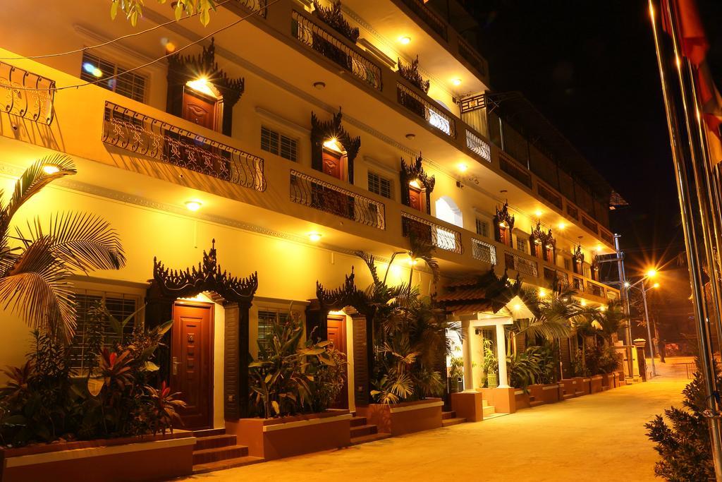 Mandalay White House Hotel Exterior photo